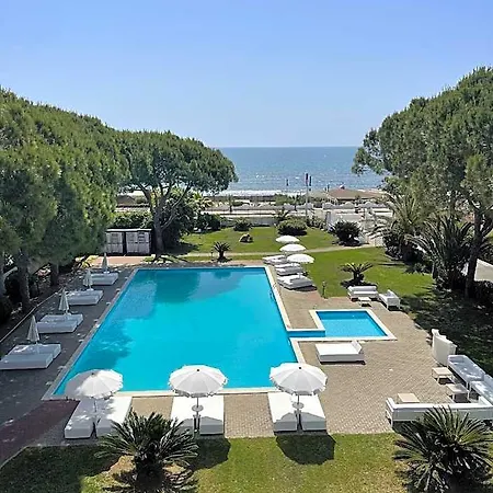 Hotel Capo Circeo Centro Benessere & Padel 4*