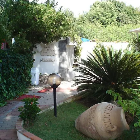 Capo Circeo Centro Benessere & Padel מלון